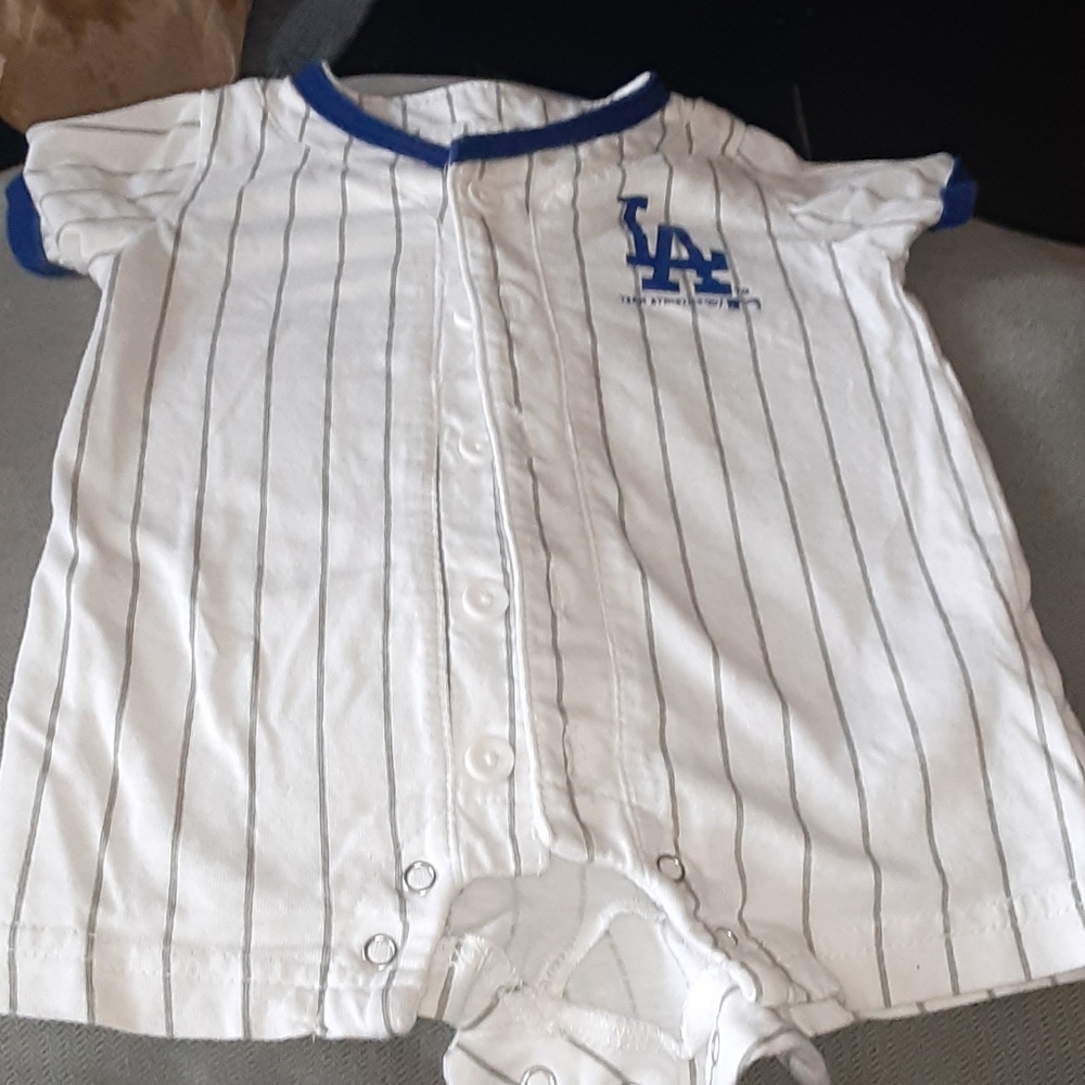 SPORTS OUTFIT